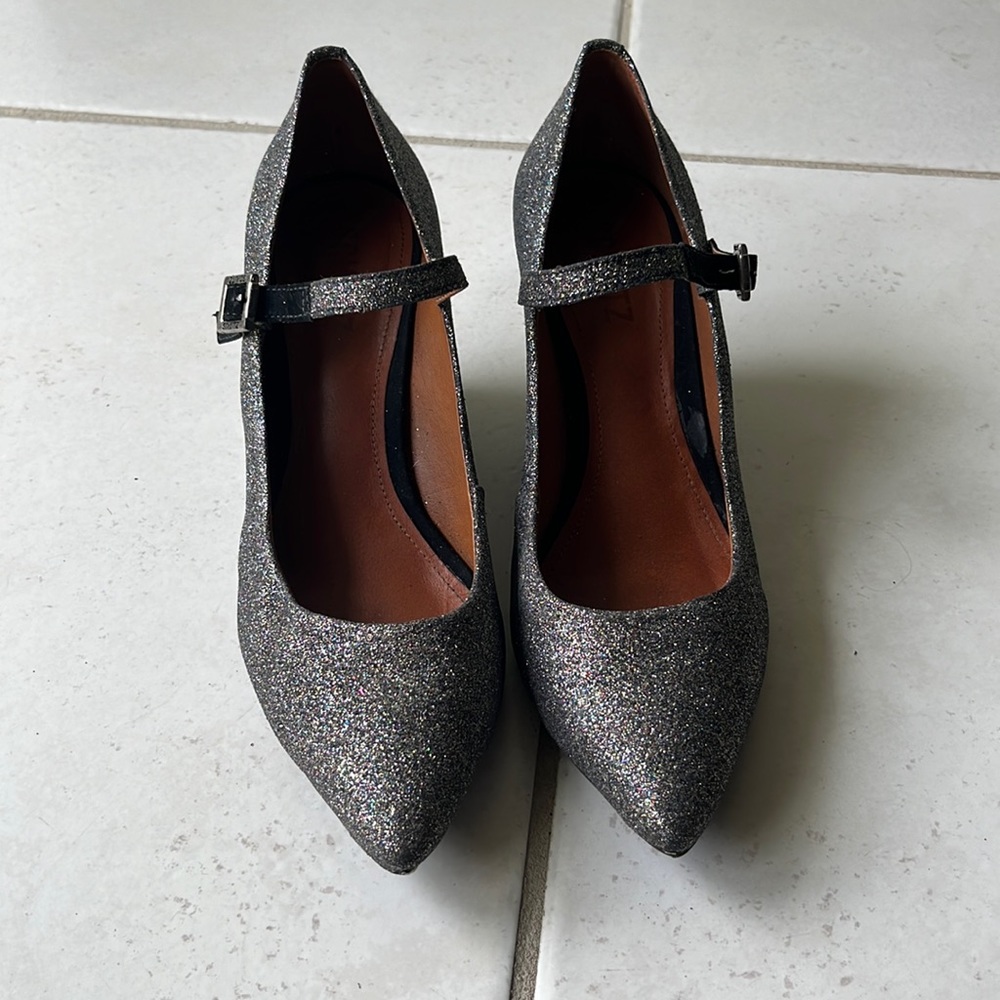 Gorgeous silver Schutz heels